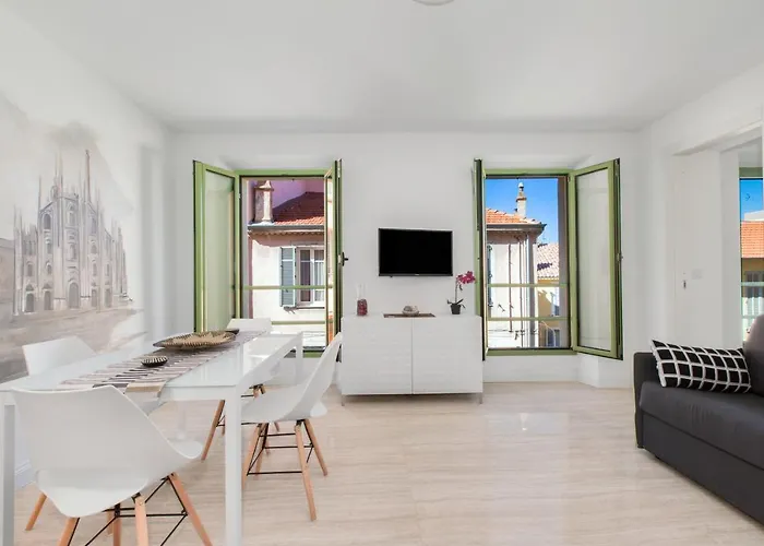 Cannes Old Town Suites