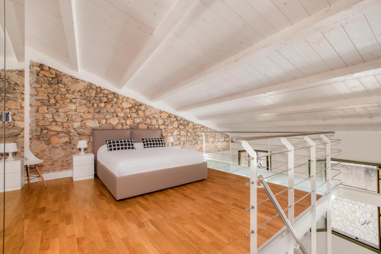 Old Town Apartment *